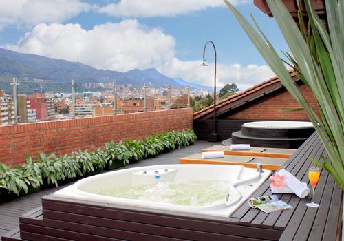 Jacuzzi on the terrace ESTELAR La Fontana Hotel Bogota